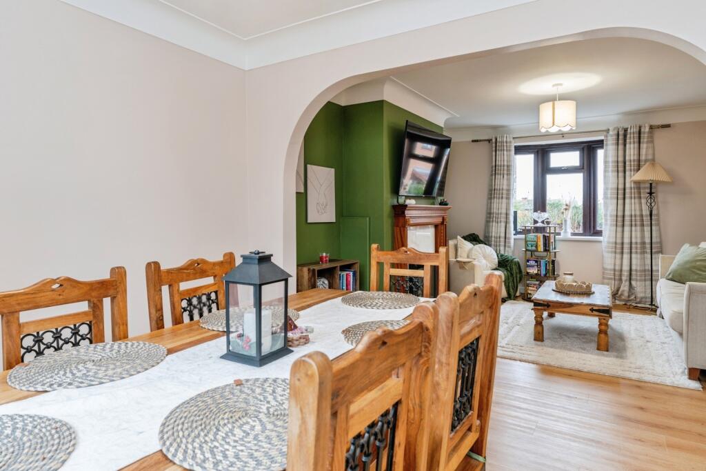 7, Llys Menden, Mold, Flintshire, CH7 photo 4