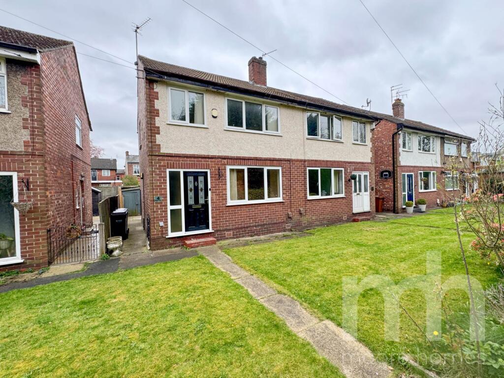 Main image of property: GLYNIS CLOSE, Cale Green SK3 8JD