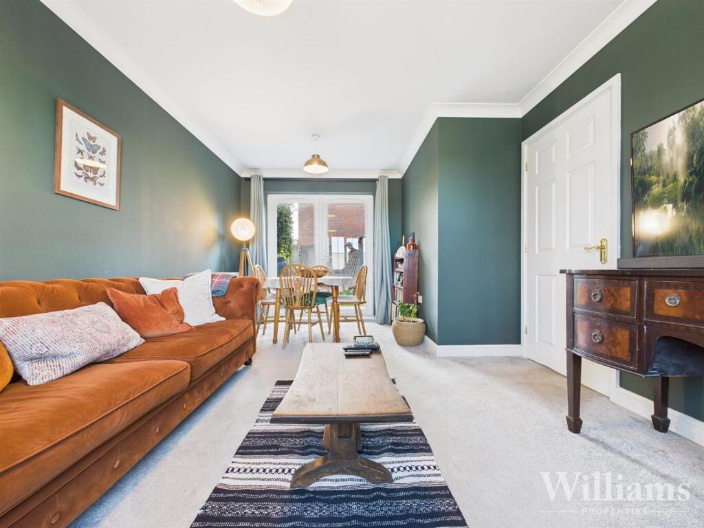 Almond Tree Drive, Weston Turville, HP22 - View 3
