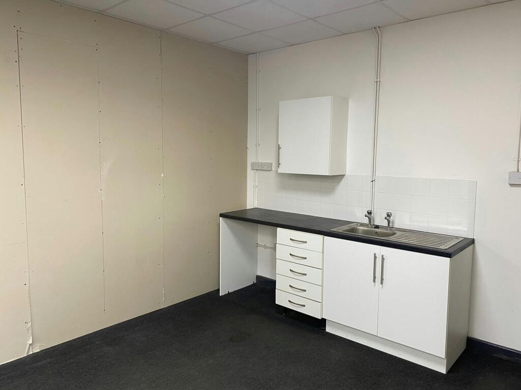 Kitchen area.jpg
