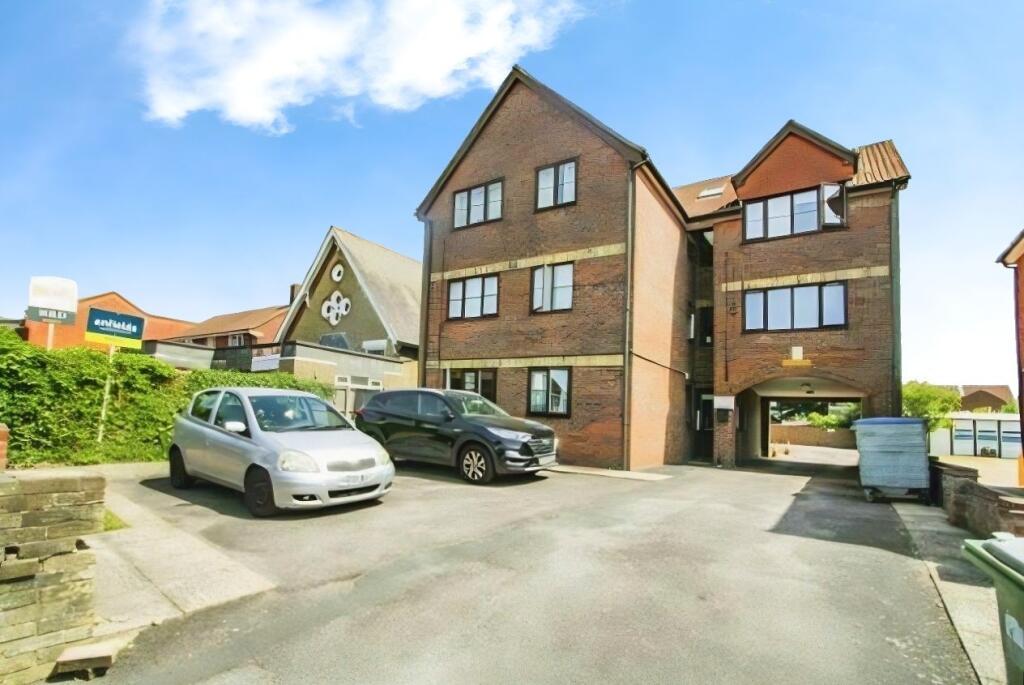 Main image of property: Shirley Road, Southampton, SO15 3FH