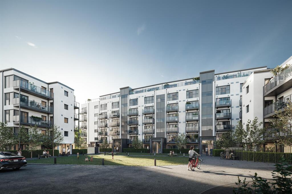 Main image of property: Flat 8, 1 Martin Court, Hastings, TN34 1DY
