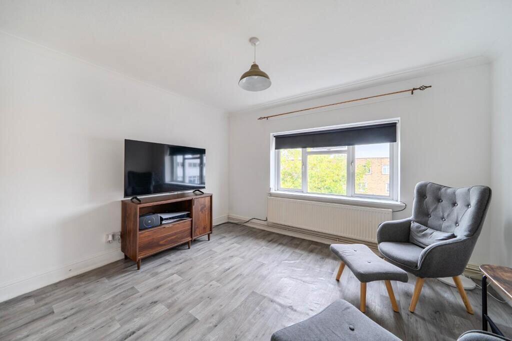 Apartment in Havant, Leigh Park - View 4