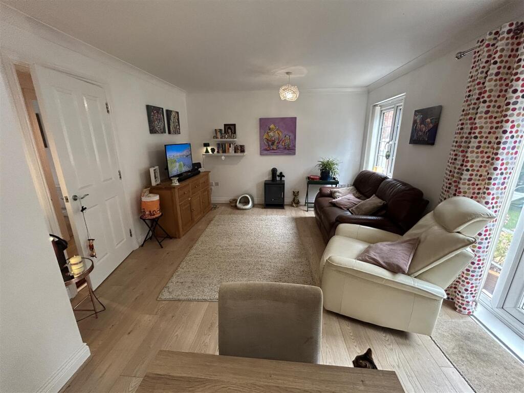 Apartment in Dudley - View 5