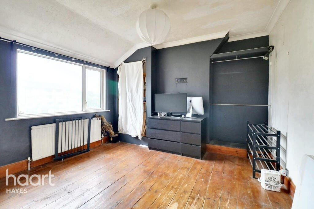 3-bed terraced on Willow Tree Lane, Hayes, £490,000
