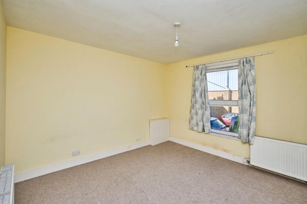 House in East Cowes, Isle of Wight - View 3