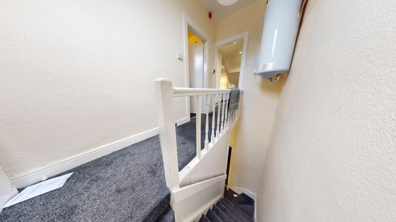 6 bedroom terraced house for rent