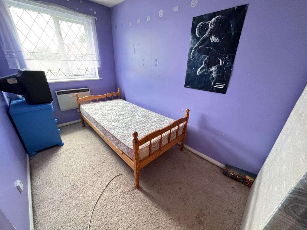 106, Swan Mead, Luton photo 2