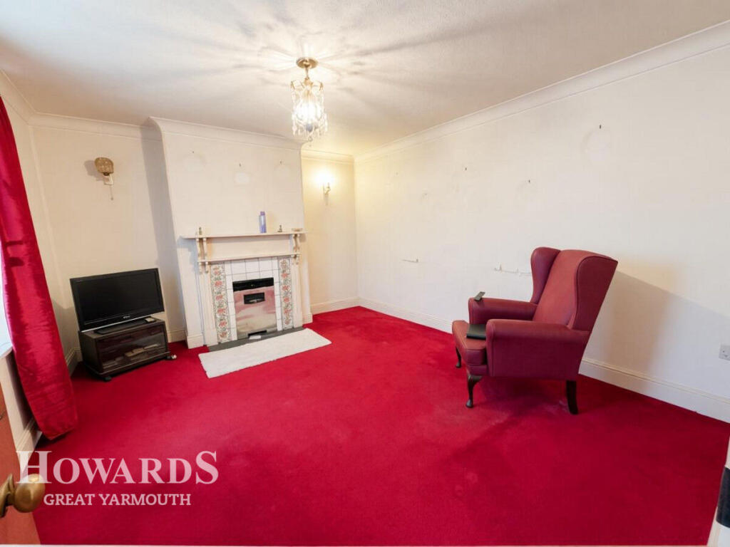 House in Great Yarmouth, Southtown - View 2