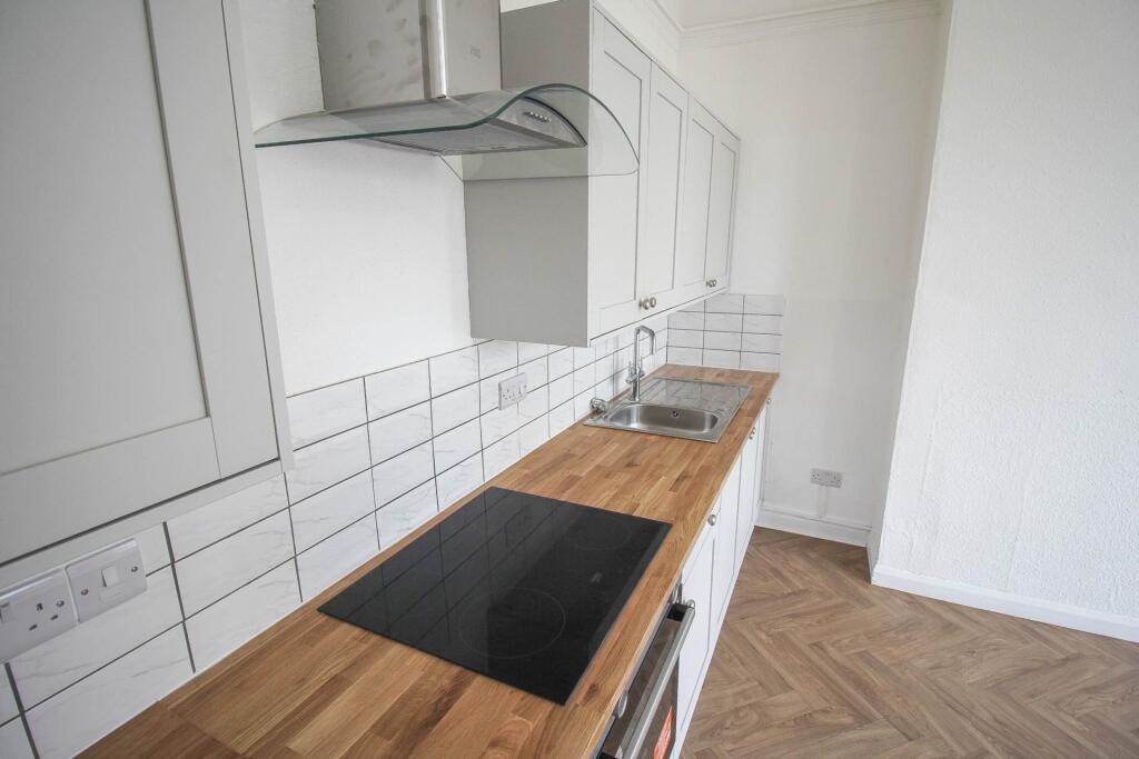 Apartment in Weston-super-Mare, North Somerset - View 3