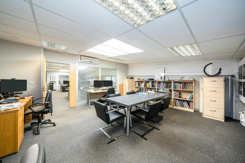 Studio 24, 87 Crampton Street first floor office (large meeting room).jpg