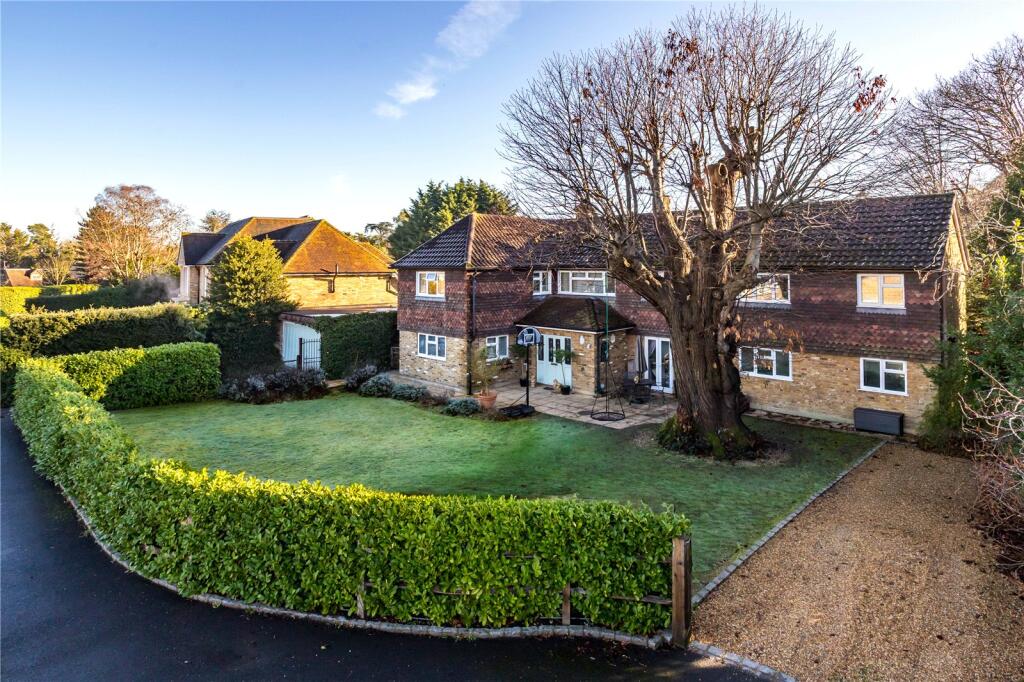 Main image of property: Oatlands Mere, Weybridge, Surrey, KT13