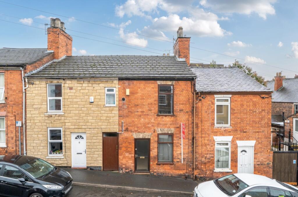 2-bed terraced on Victoria Street, West Parade , Lincoln, Lincolnshire, LN1, £105,000