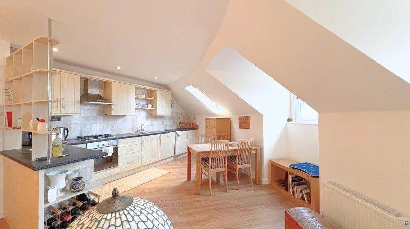 Apartment in Torquay - View 5