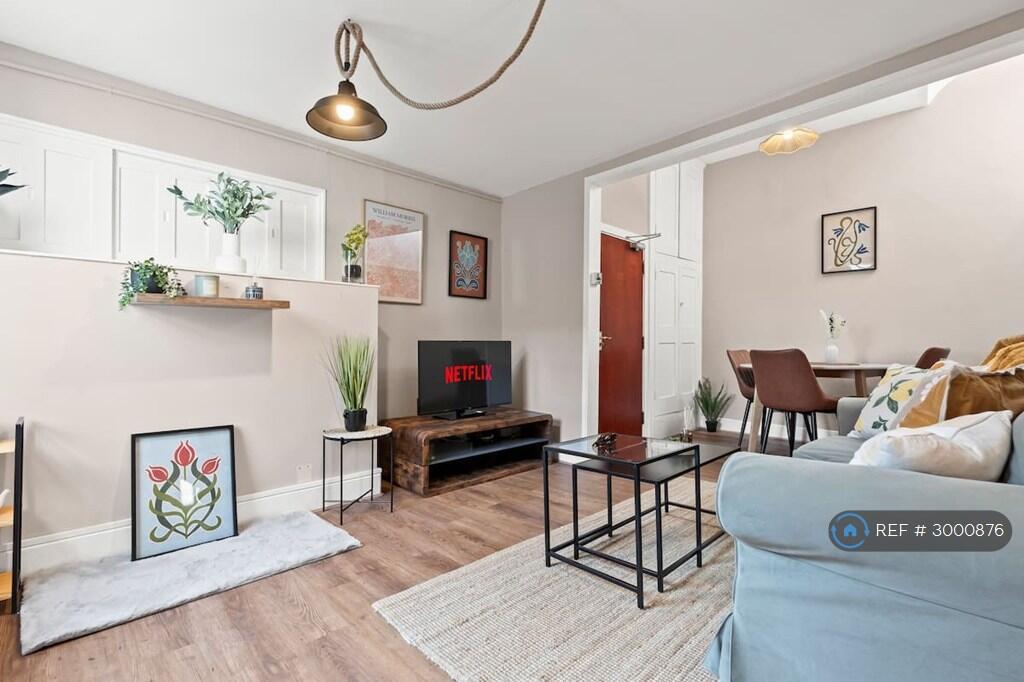 Main image of property: High St, Oxford, OX1