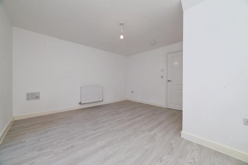 House in Anlaby - View 4