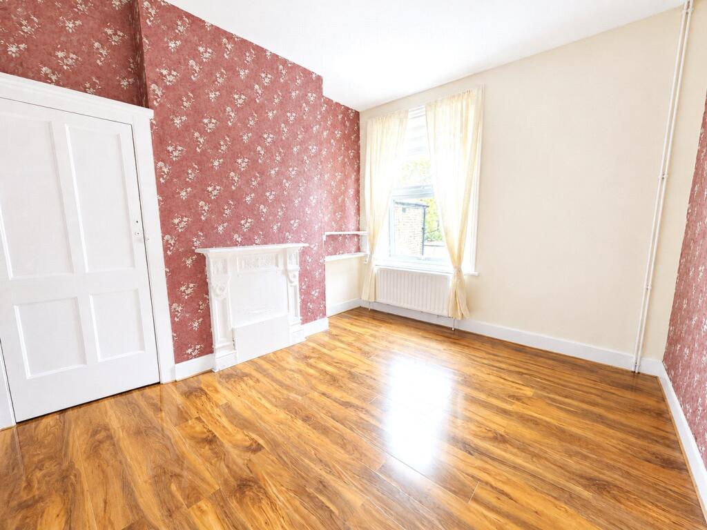 House in London - View 3