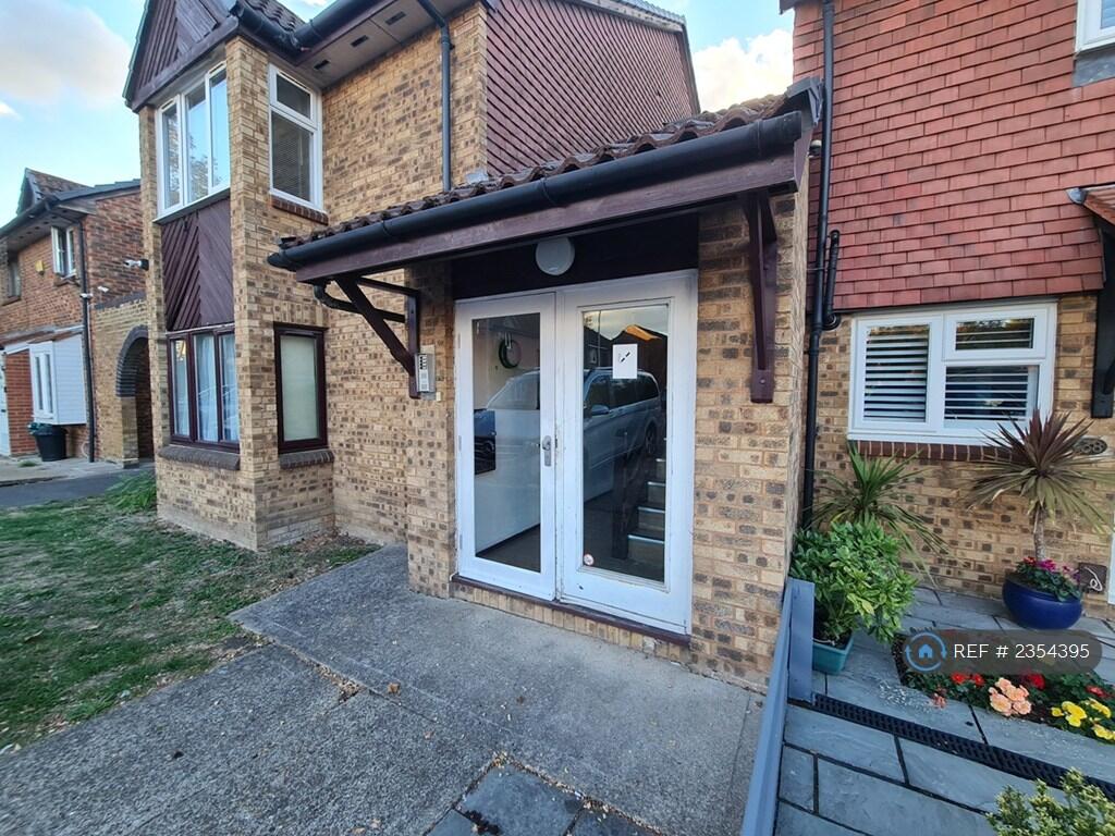 Main image of property: Yeading, Hayes, UB4