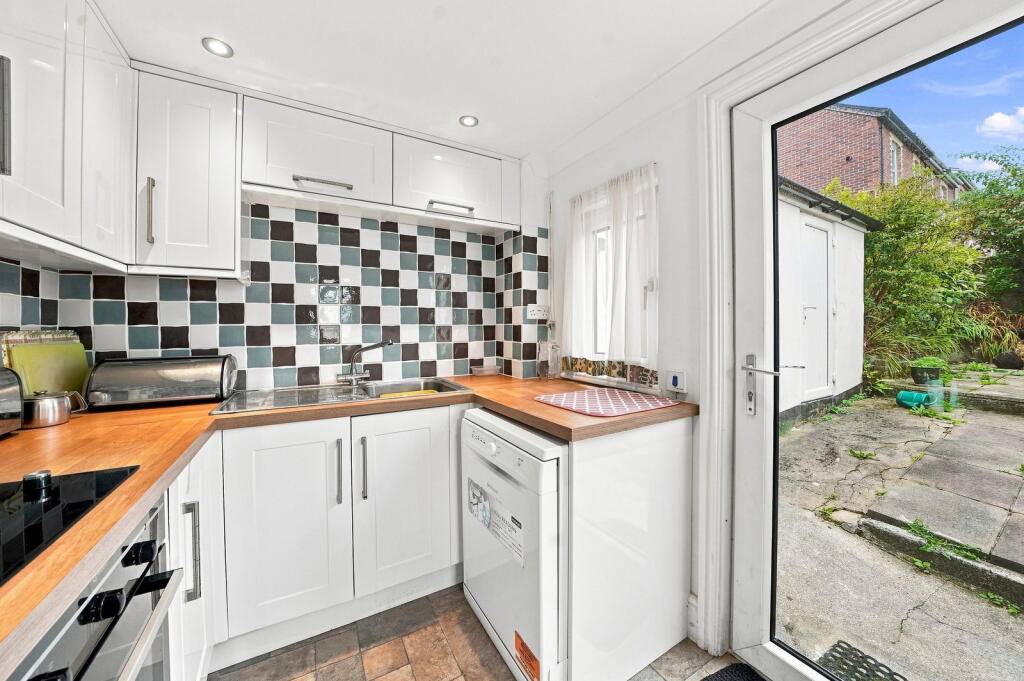 House in Torquay - More