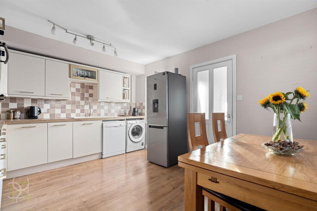 House in Worcester - View 4