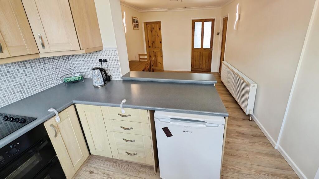 Meadow View, Frampton Cotterell, Bristol, BS36 2NG photo 4
