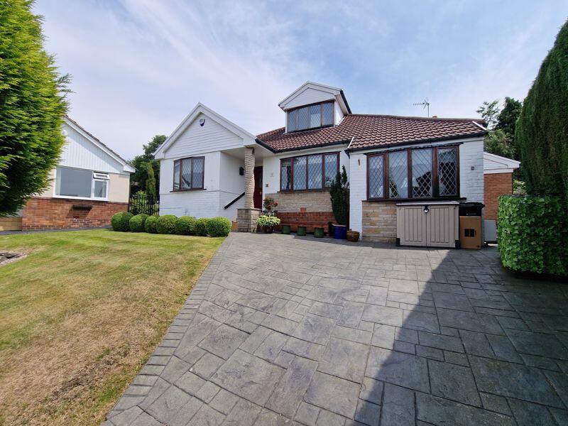 3-bed detached on Crossfield Grove, Marple Bridge , £550,000