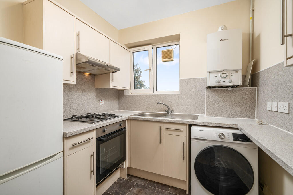 Apartment in London - More
