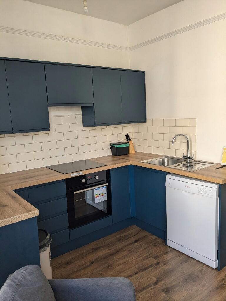 Kitchen 2 LL .jpg