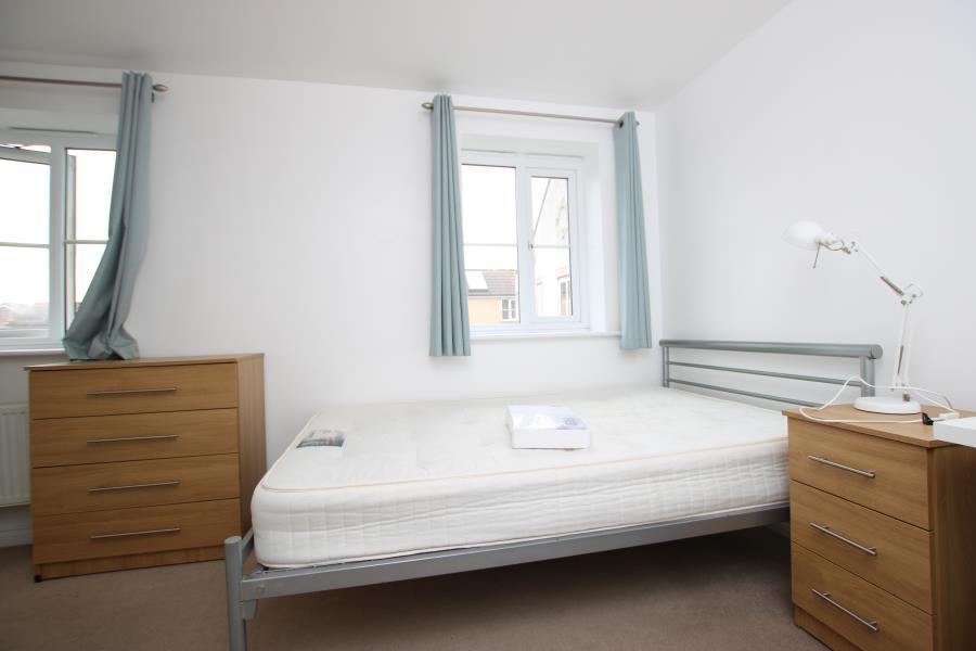 5 bedroom terraced house for rent