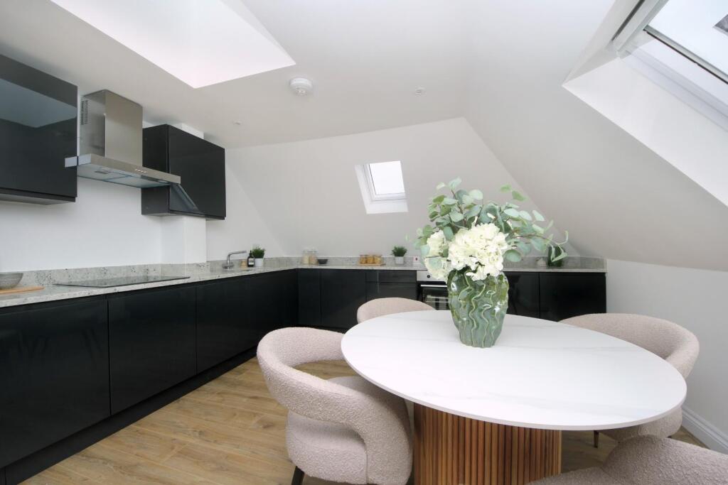 Apartment in London - View 5