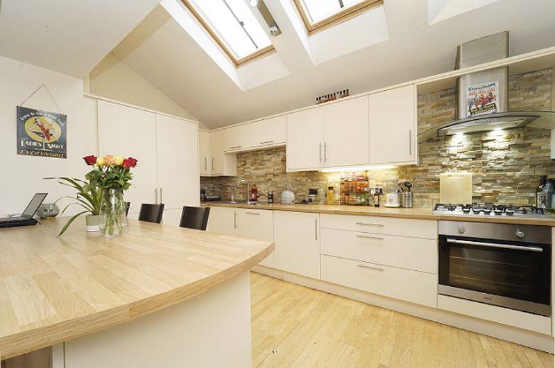 House in Leeds - View 2