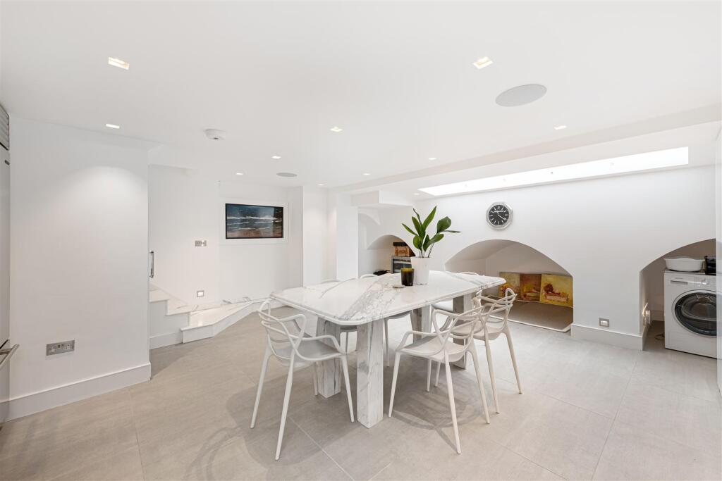 2 bedroom house for rent