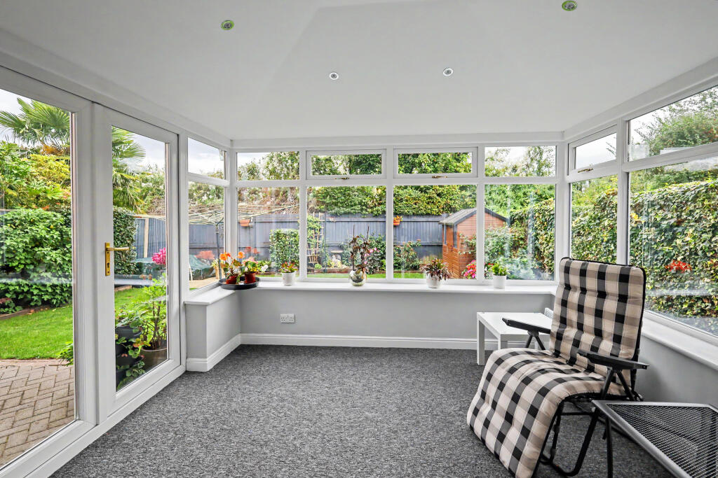 House in Stockport, Cheadle Heath - View 4