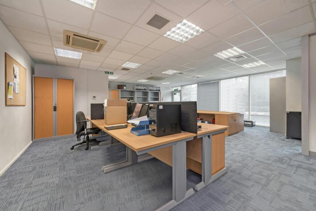 OFFICE9.jpg