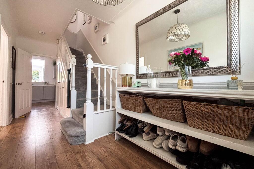 House in London, Upper Elmers End - View 4
