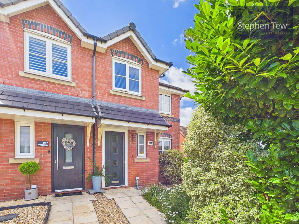 3-bed semi-detached on Common Edge Road, Blackpool, FY4, £210,000