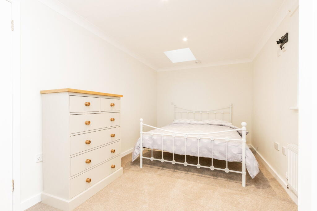 House in Tonbridge - View 5