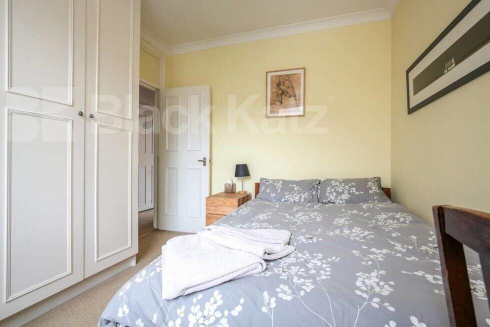 Apartment in London - View 5