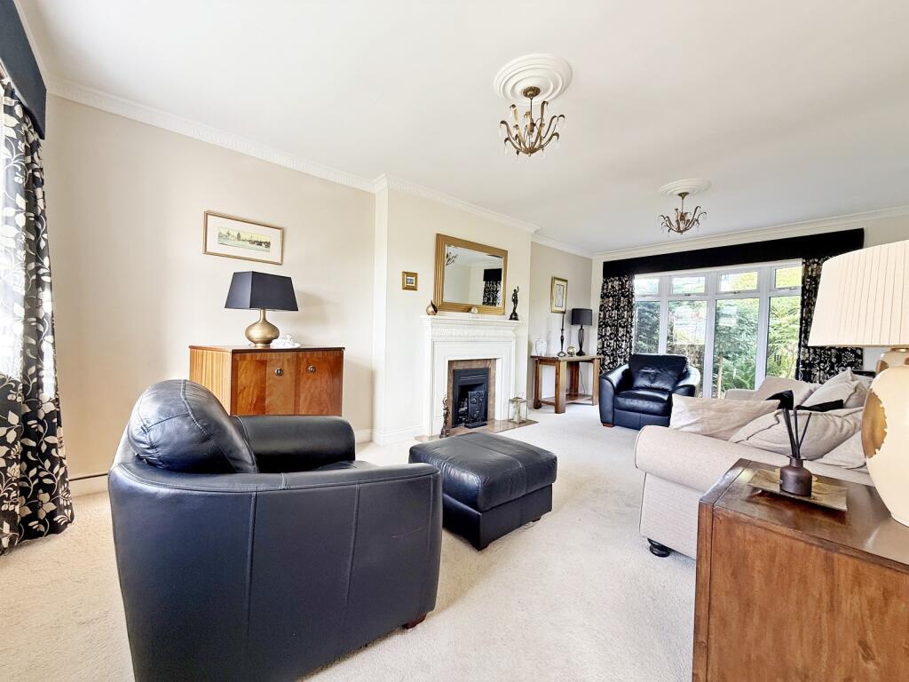 House in Cardiff, Llantwit Fardre - View 4