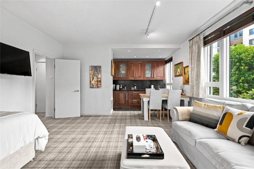 Apartment in London - More