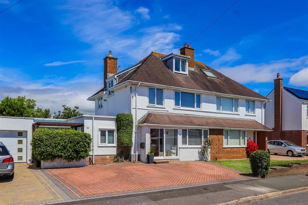 Main image of property: Trem Y Don, Barry