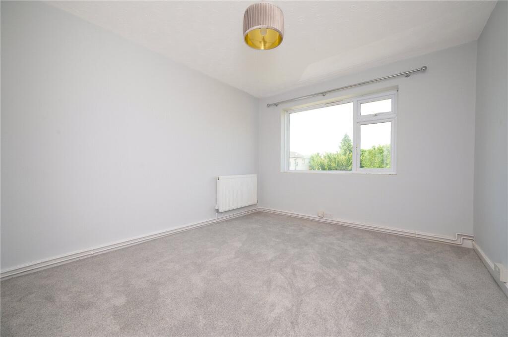 Apartment in St Albans - View 5