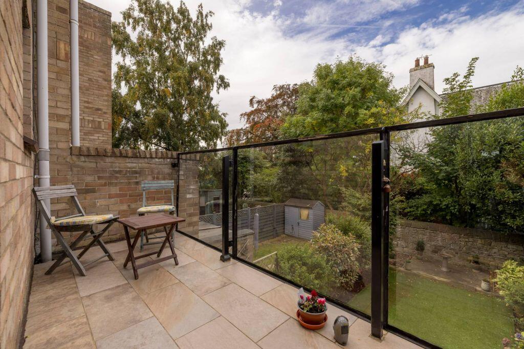 5 Wardie Dell, Trinity, Edinburgh, EH5 1AE photo 3