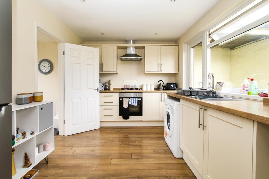 Sycamore Close, Crawley, West Sussex. RH11 7NS - View 2