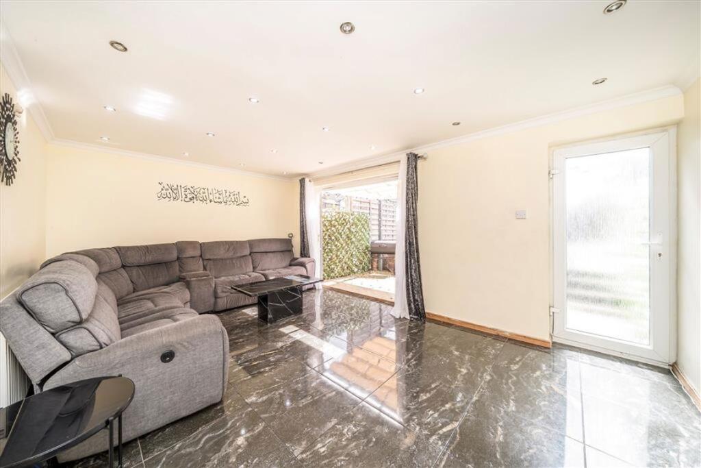 3-bed house on Woolwich Road, Charlton, £499,999