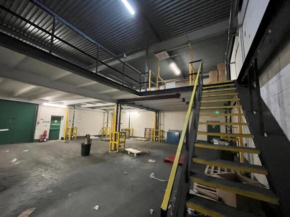Warehouse photo 9