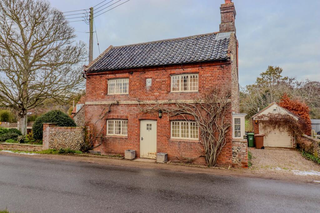 Main image of property: Chain Free Letheringsett Cottage Overlooking the Glaven Valley