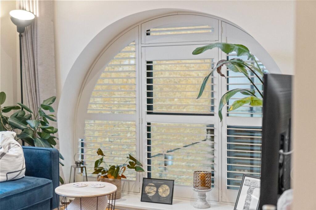 Apartment in Twickenham - View 5