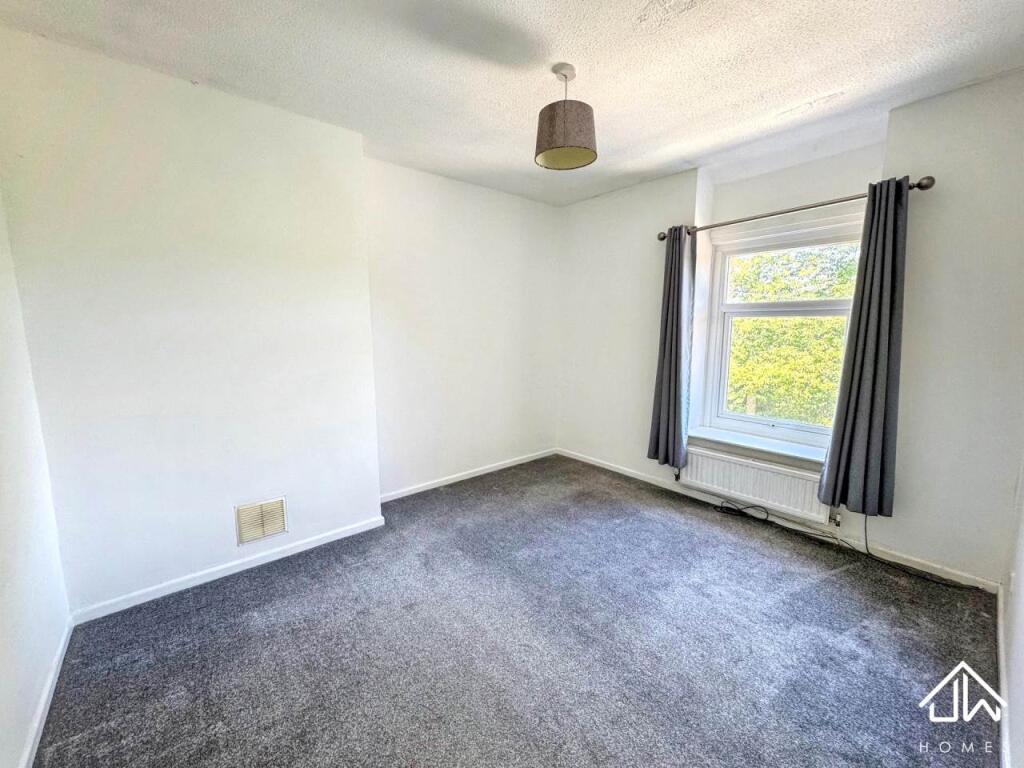 House in Markham, Argoed - More