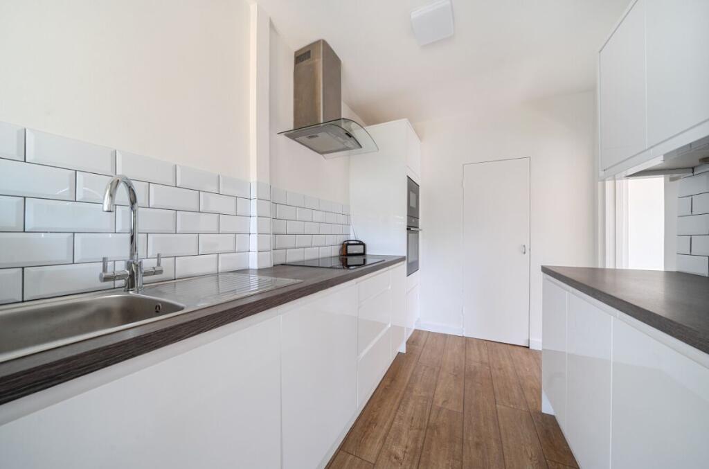 House in Bedford, Newnham - View 5